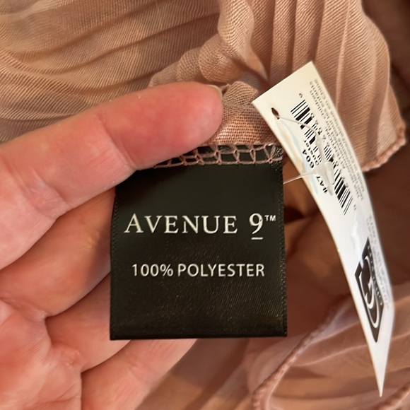 NWT. Avenue 9. Cardigan - Picture 4 of 4